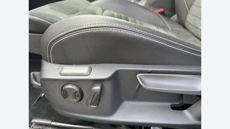 VOLKSWAGEN Passat -