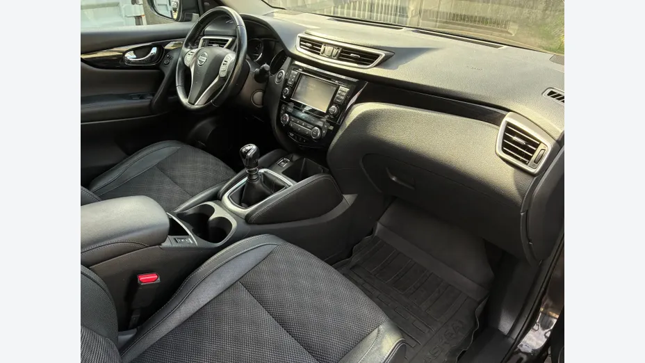 NISSAN Qashqai Qashqai 1.2 DIG-T Tekna
