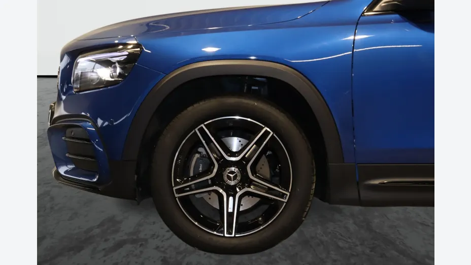 MERCEDES-BENZ GLB GLB 200 mHEV AMG Line 7G-DCT