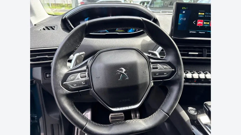 PEUGEOT 3008 -