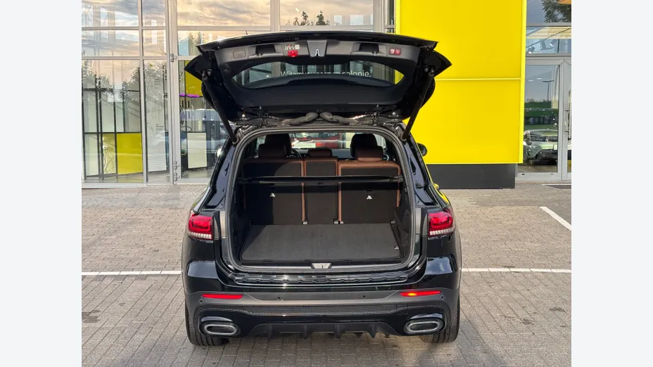 MERCEDES-BENZ GLB GLB 200 AMG Line 7G-DCT