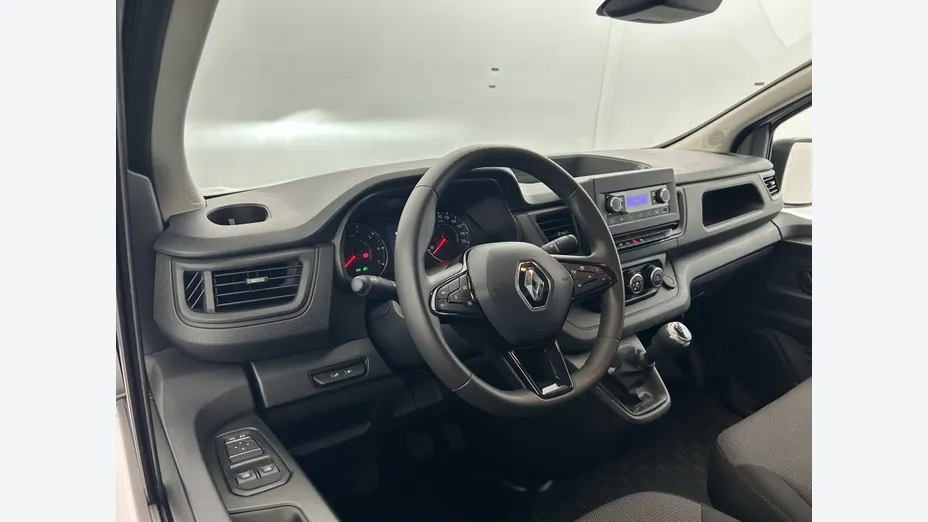 RENAULT Trafic -
