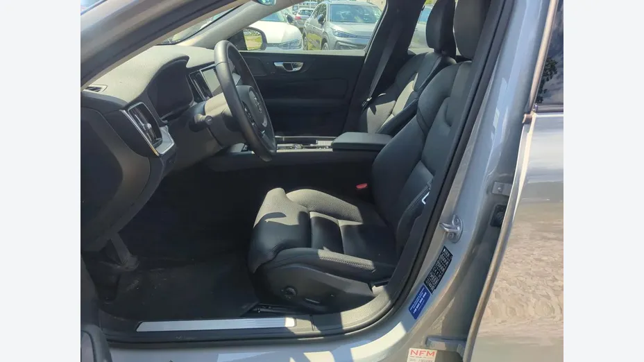VOLVO V60 V60 B4 B Plus Dark aut