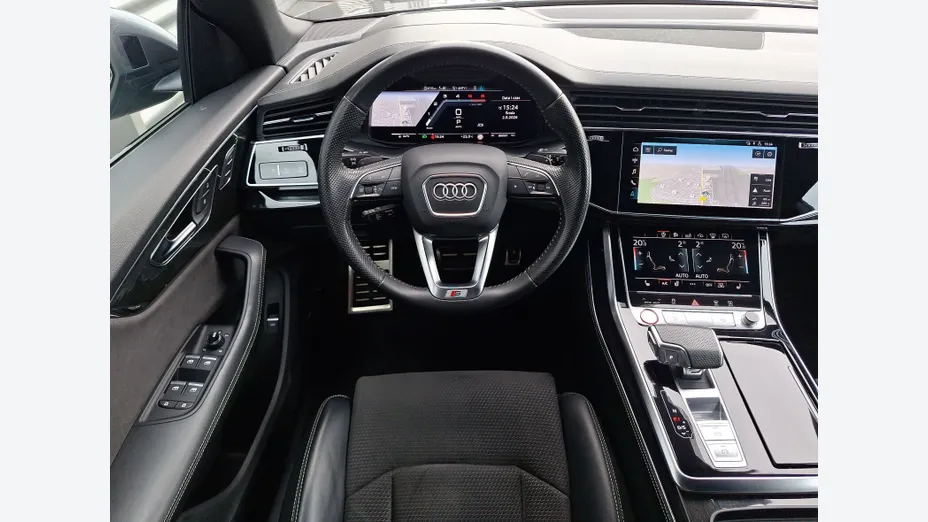 AUDI SQ8 -
