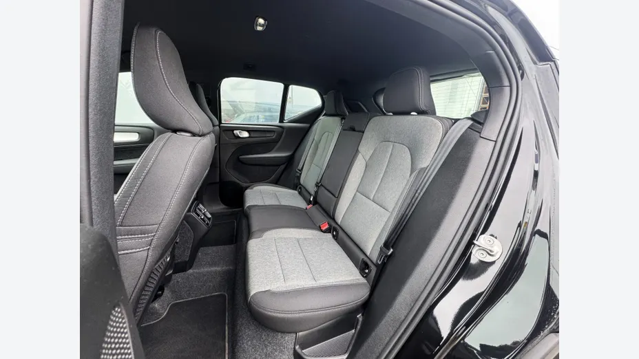 VOLVO XC40 XC40 B3 Plus Dark aut