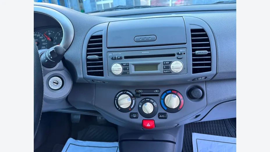 NISSAN Micra -