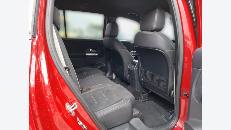 MERCEDES-BENZ GLB GLB 200 mHEV AMG Line 7G-DCT