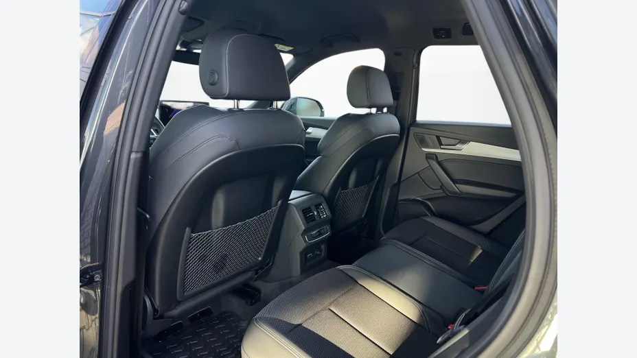 AUDI Q5 -