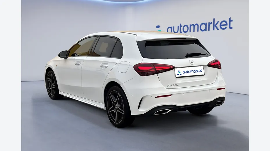 MERCEDES-BENZ A Klasa A 250 e PHEV AMG Line 8G-DCT