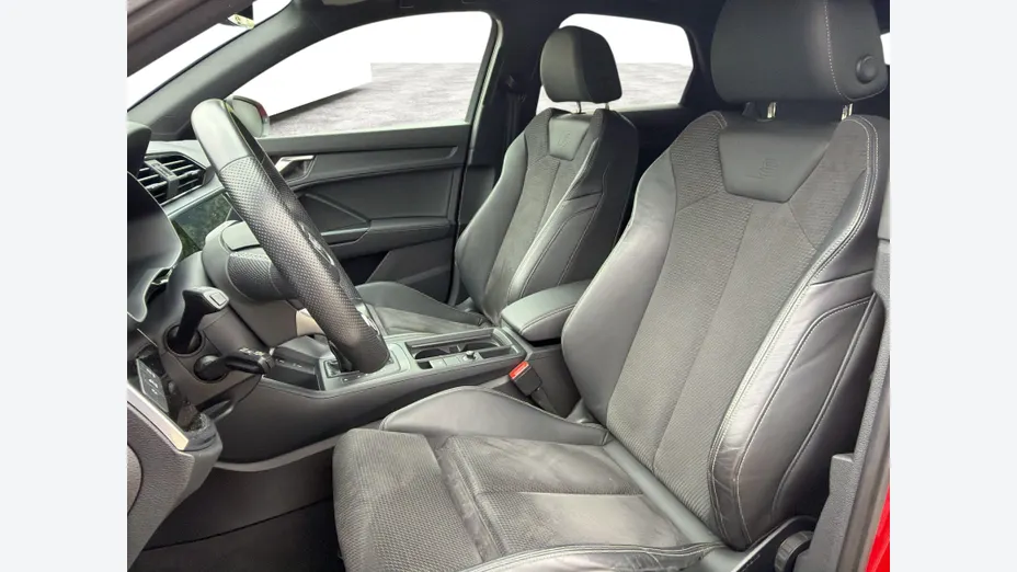 AUDI Q3 Sportback -