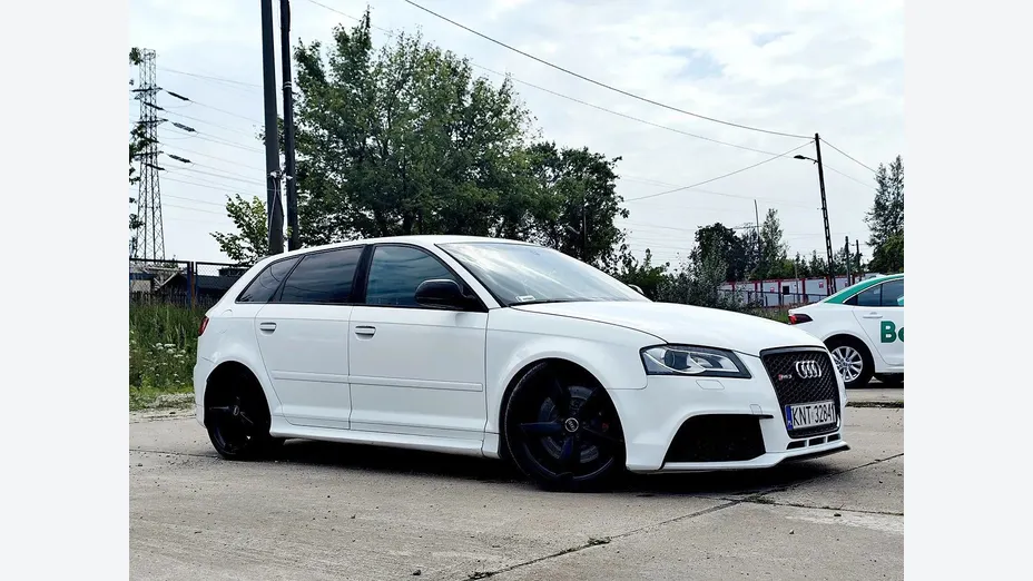 AUDI RS3 -