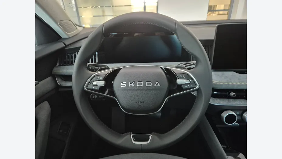 SKODA Superb Superb 1.5 TSI Plug-in Hybrid Edition 130 DSG