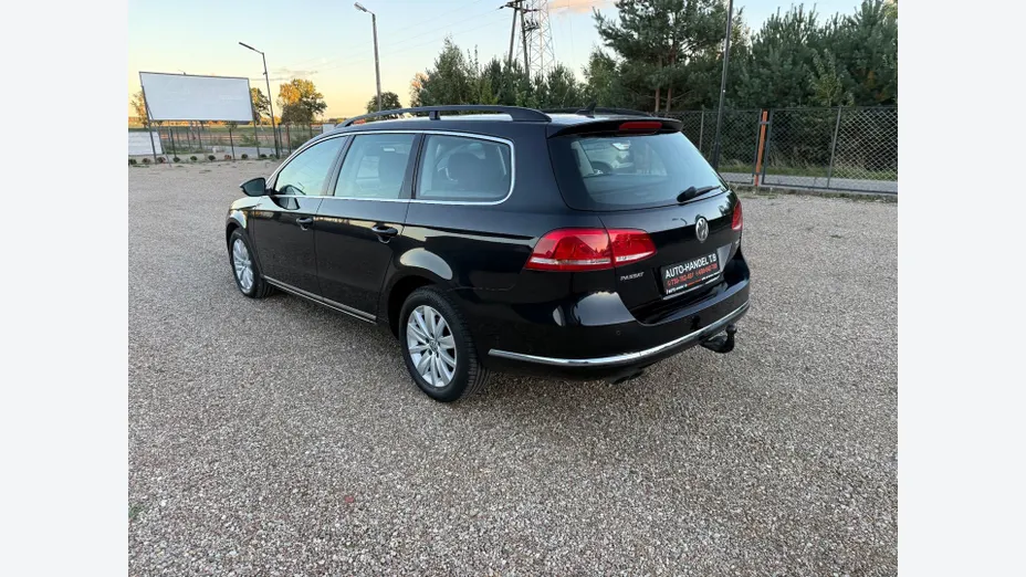 VOLKSWAGEN Passat -