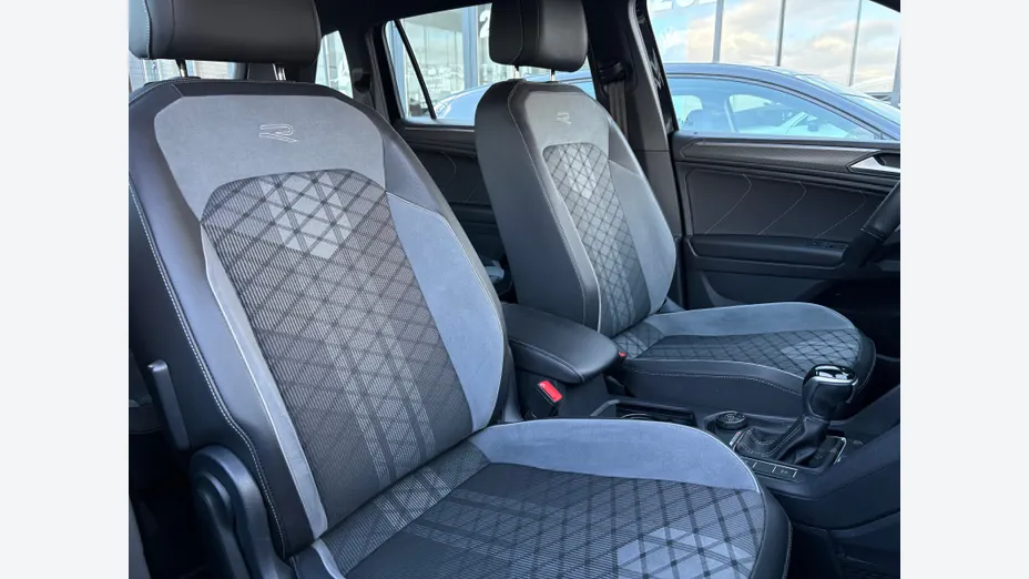 VOLKSWAGEN Tiguan Allspace -