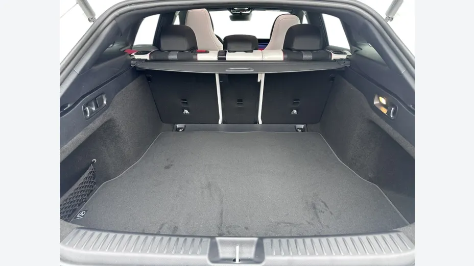 MERCEDES-BENZ CLA -