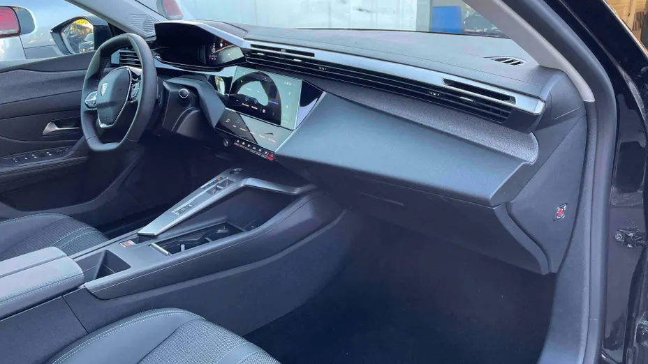 PEUGEOT 308 -