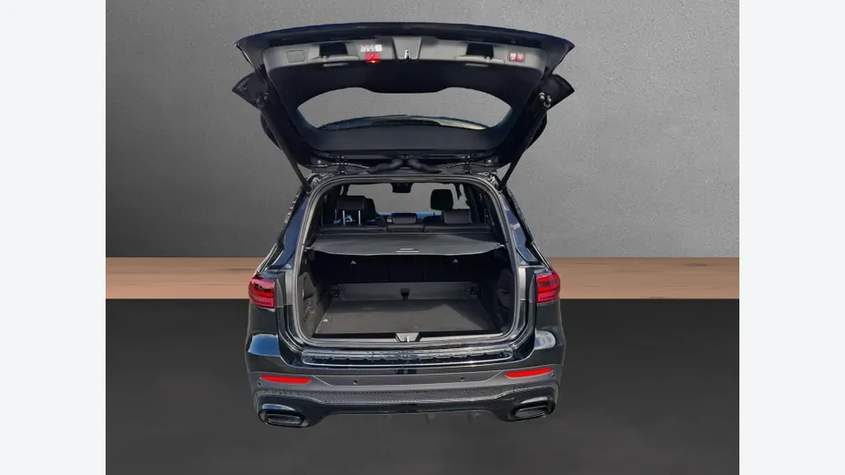 MERCEDES-BENZ GLB GLB 200 mHEV AMG Line 7G-DCT