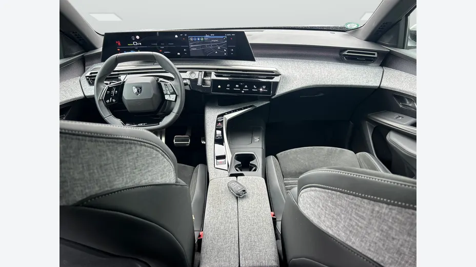 PEUGEOT 3008 -