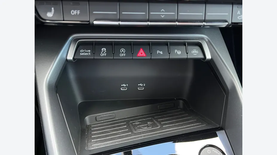AUDI S3 -
