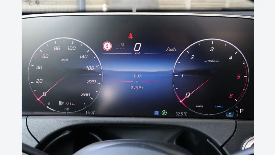 MERCEDES-BENZ E Klasa E 220 d mHEV 4-Matic AMG 9G-Tronic
