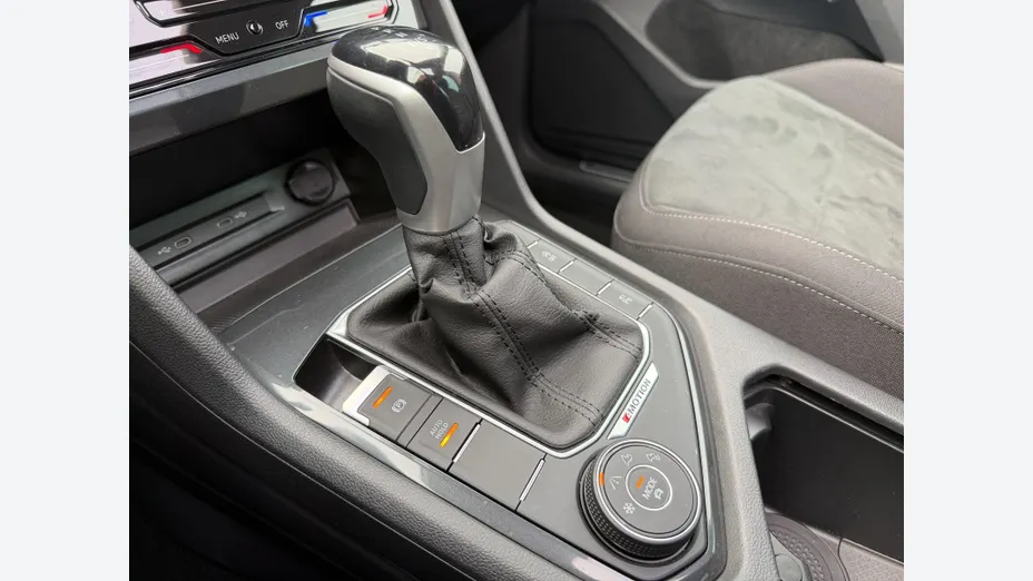 VOLKSWAGEN Tiguan Tiguan 2.0 TSI 4Mot. Elegance DSG
