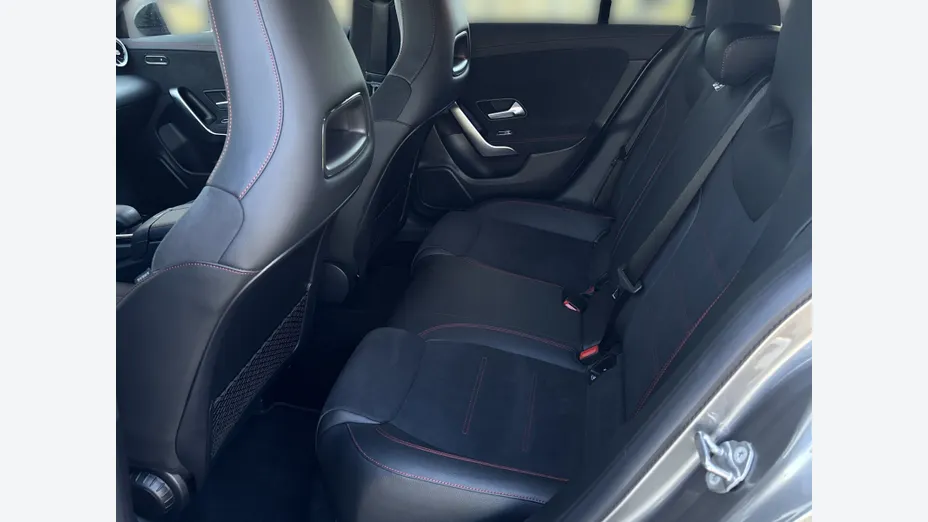 MERCEDES-BENZ CLA CLA 220 d AMG Line 8G-DCT