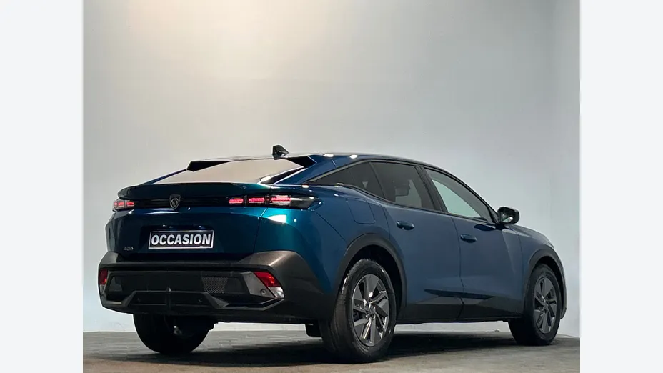 PEUGEOT 408 -
