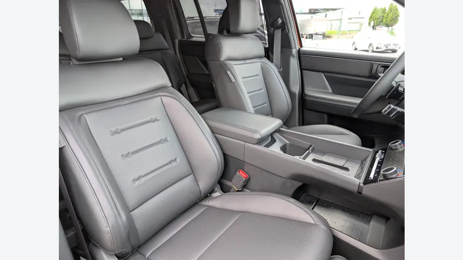 HYUNDAI Santa Fe Santa Fe 1.6 T-GDI HEV Calligraphy 4WD aut 6os. Nowy