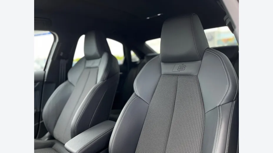AUDI S3 -