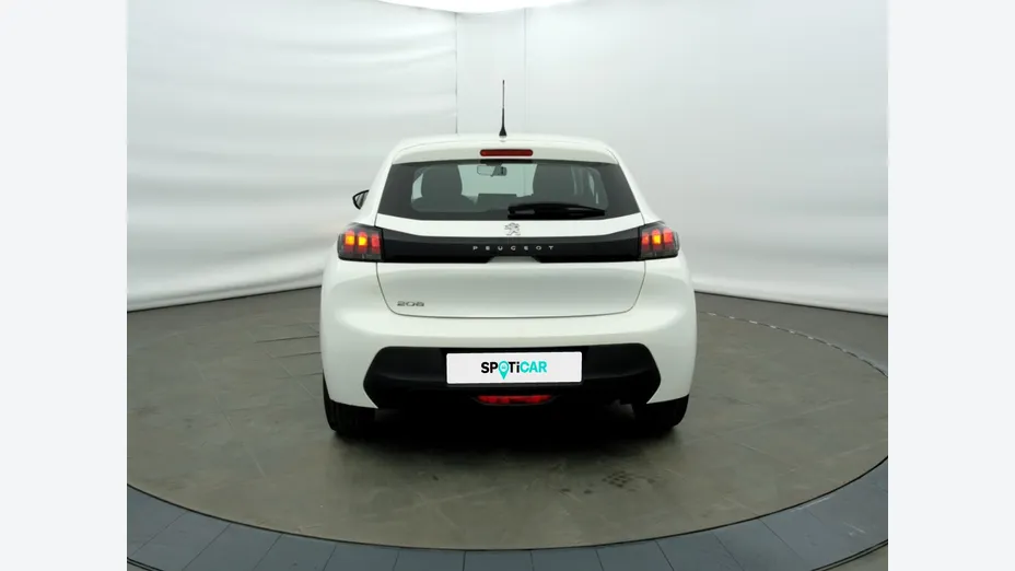 PEUGEOT 208 -