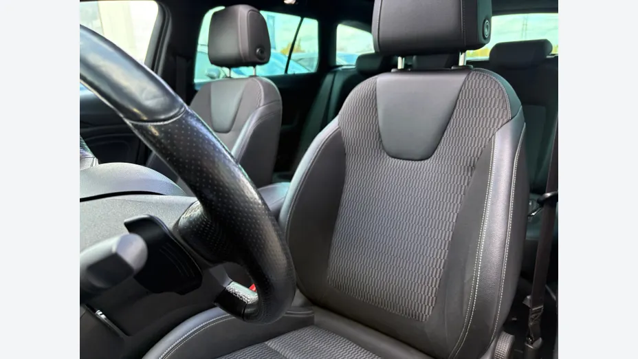 OPEL Insignia -