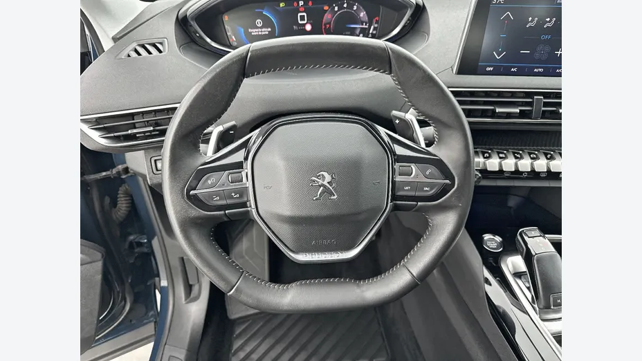 PEUGEOT 5008 -