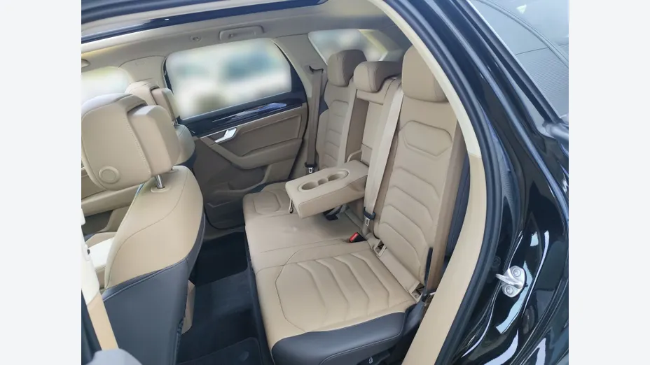 VOLKSWAGEN Touareg -