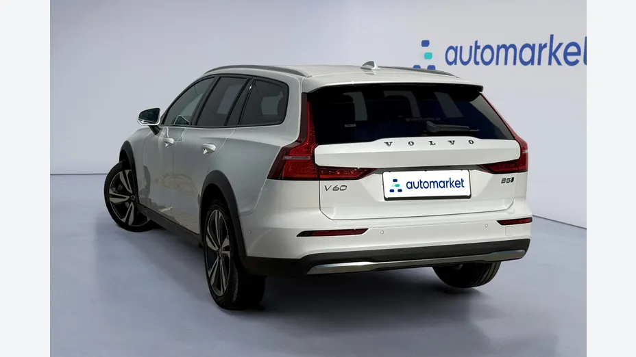 VOLVO V60 V60 CC Plus B5 B AWD aut