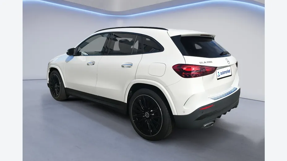 MERCEDES-BENZ GLA GLA 200 AMG Line Nowy