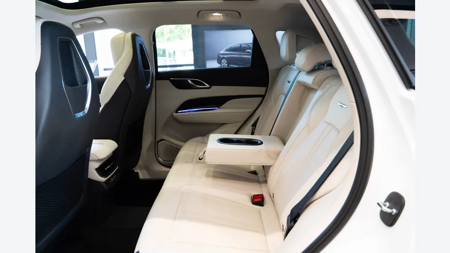HONGQI HS3 HS3 2.0T AWD Nowy