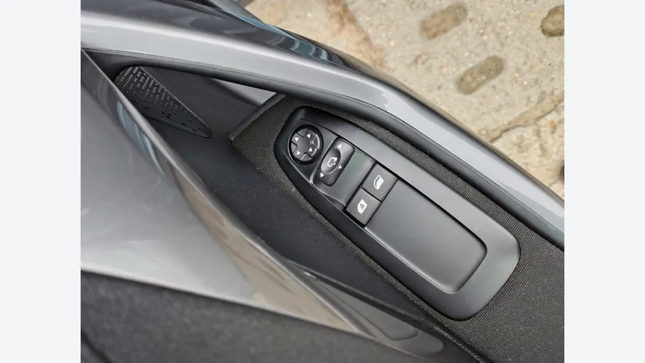 PEUGEOT 2008 2008 1.2 Pure Tech Style S&S