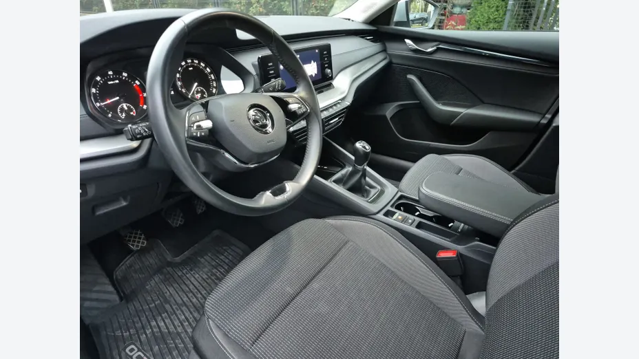 SKODA Octavia -