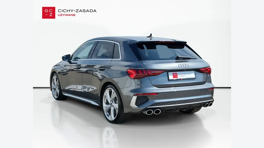 AUDI S3 -