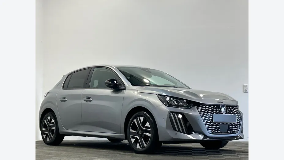 PEUGEOT 208 -