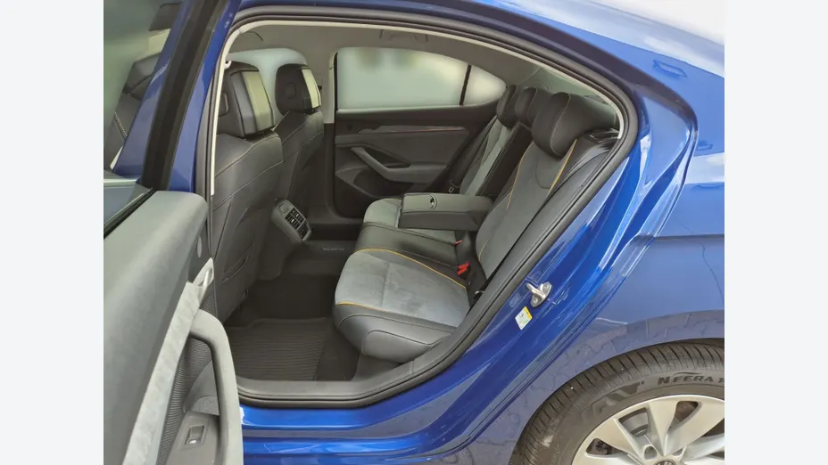 SKODA Superb Superb 1.5 TSI Plug-in Hybrid Edition 130 DSG