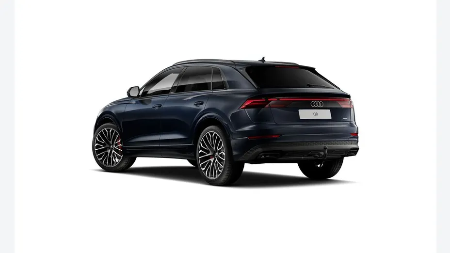 AUDI Q8 -