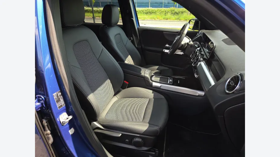 MERCEDES-BENZ GLB GLB 220 mHEV 4-Matic 8G-DCT