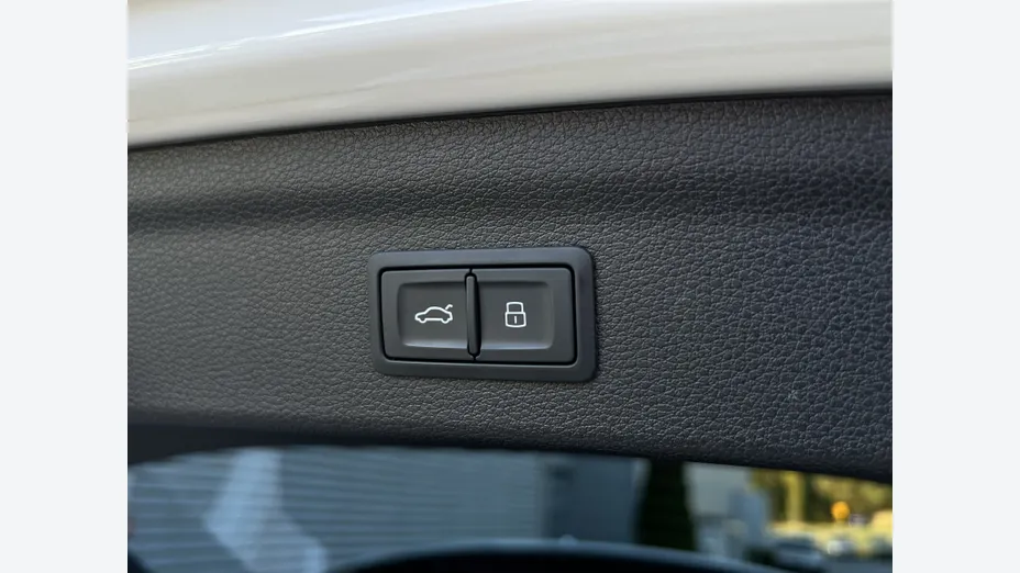 AUDI Q3 -