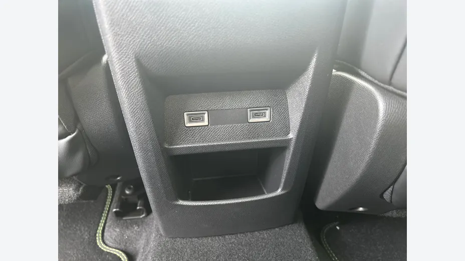PEUGEOT 308 -