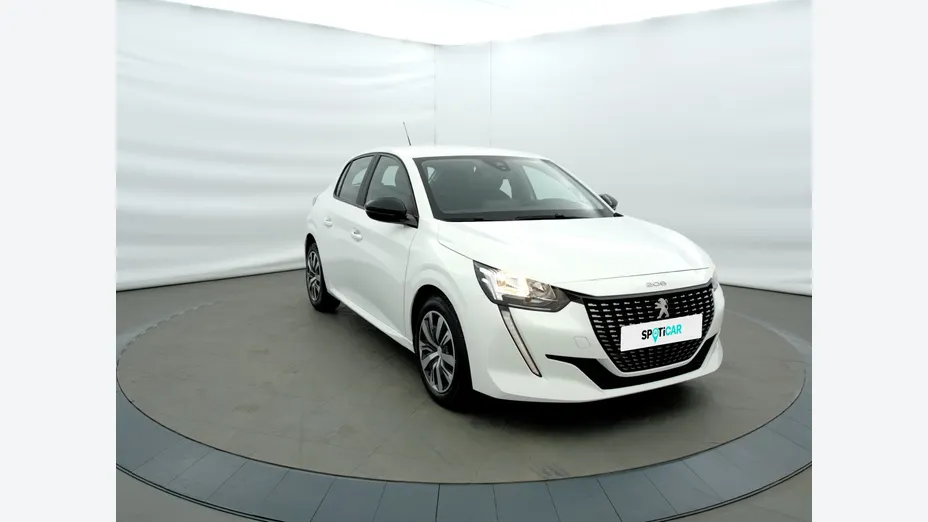PEUGEOT 208 -