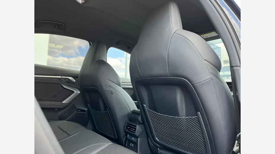 AUDI S3 -