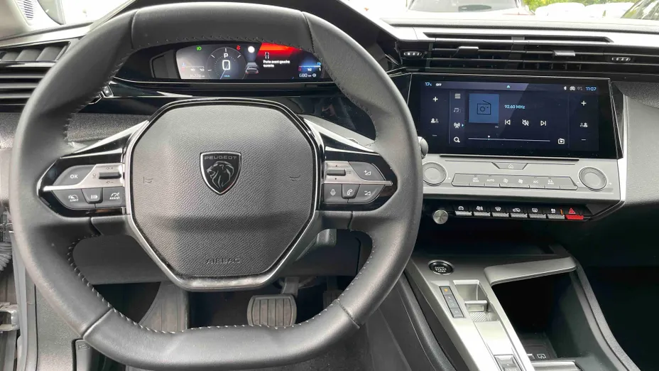 PEUGEOT 308 -