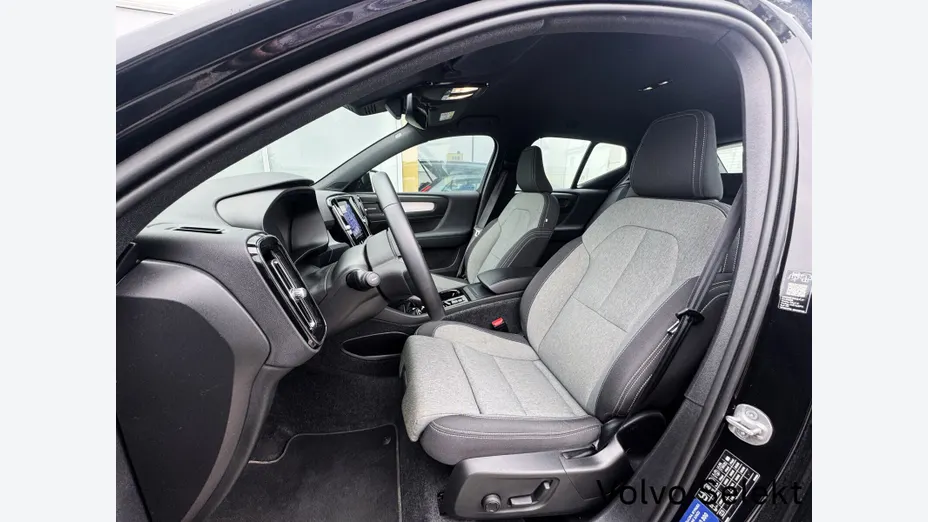VOLVO XC40 XC40 B3 Plus Dark aut