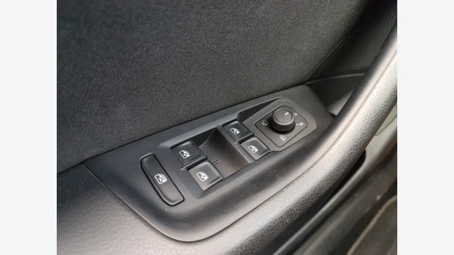 VOLKSWAGEN Passat -